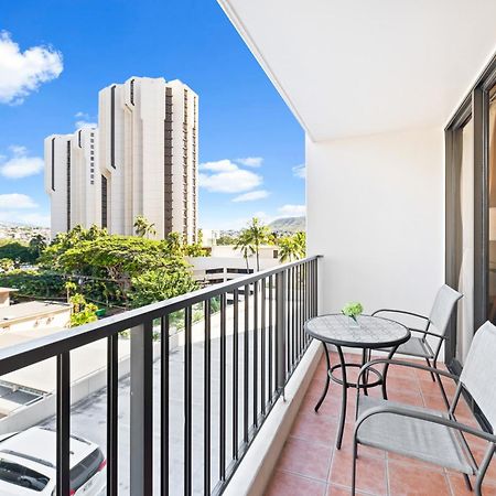 הונולולו Cozy Waikiki Getaway, Stroll To Beach With Free Parking מראה חיצוני תמונה